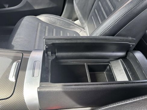 Used 2025 Mercedes-Benz GLC 43 AMG 4MATIC image 32