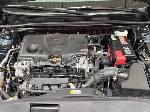 Used 2020 Toyota Camry LE image 25