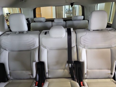 New 2025 Ford Expedition Platinum w/ Platinum Ultimate Package image 19