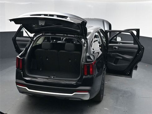 New 2026 Kia Sorento S image 16