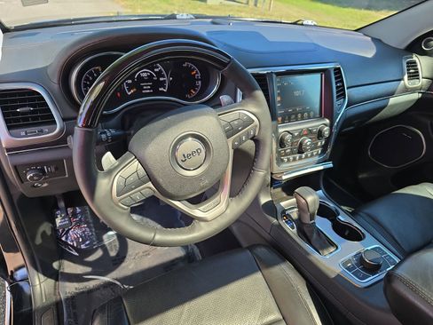 Used 2017 Jeep Grand Cherokee Summit w/ Platinum Series Group AWD/4WD image 18