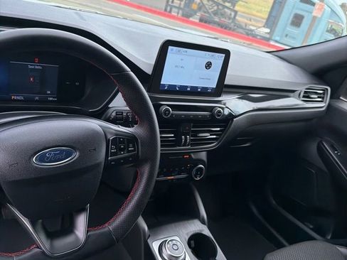 Used 2025 Ford Escape ST-Line FWD image 9