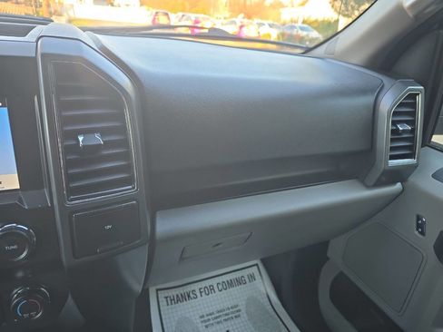 Used 2019 Ford F150 XLT image 32