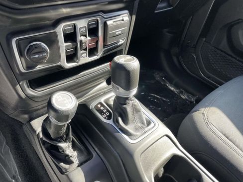 Used 2020 Jeep Wrangler Unlimited Sport S image 42