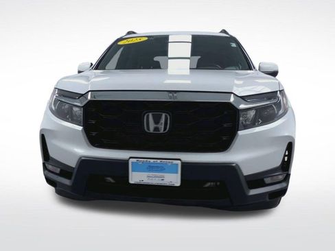 Used 2025 Honda Passport EX-L image 3