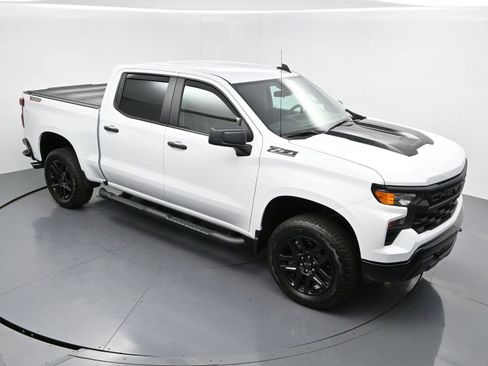 Used 2025 Chevrolet Silverado 1500 Custom Trail Boss w/ Turbomax Blackout Package AWD/4WD image 35