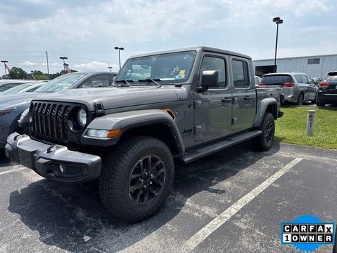Used 2022 Jeep Gladiator Sport AWD/4WD image 1