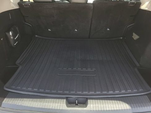 Used 2024 Nissan Rogue SL w/ SL Premium Package FWD image 11