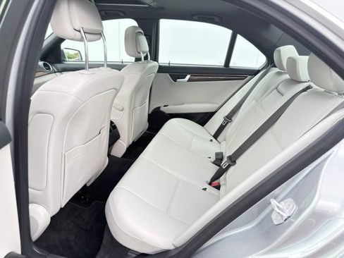 Used 2014 Mercedes-Benz C 300 4MATIC Sedan image 19