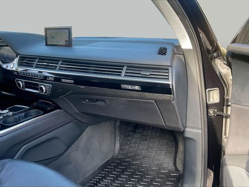 Used 2019 Audi Q7 3.0T Prestige AWD/4WD image 19