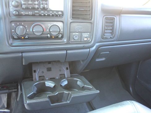 Used 1999 Chevrolet Silverado 2500 LS w/ Snow Plow Prep Pkg AWD/4WD image 33
