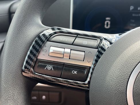 Used 2025 Hyundai Santa Cruz SEL AWD/4WD image 16