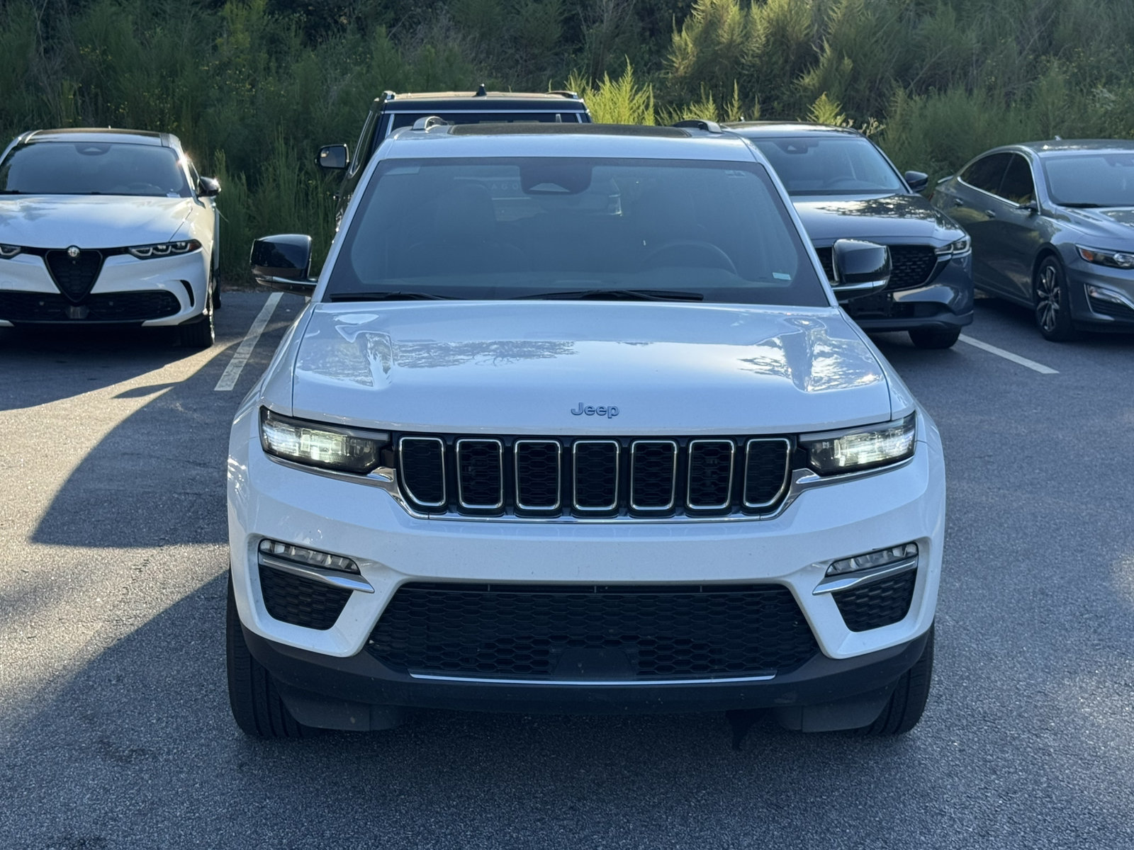 Used 2024 Jeep Grand Cherokee Limited 4xe AWD/4WD image 2