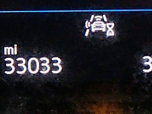 Used 2021 Volkswagen Tiguan S image 11