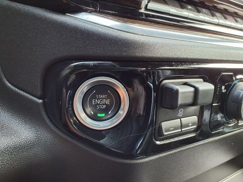 Used 2023 Chevrolet Silverado 1500 LT Trail Boss w/ Convenience Package II AWD/4WD image 10
