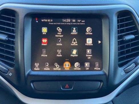 Used 2017 Jeep Cherokee Trailhawk image 25