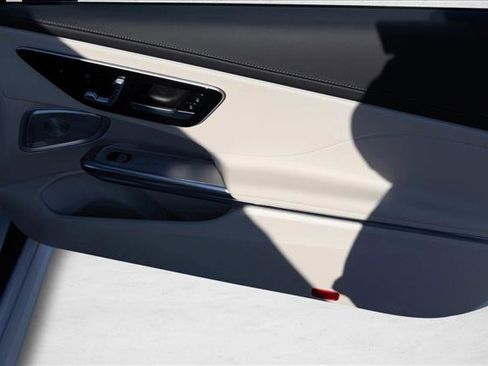 Certified 2026 Mercedes-Benz CLE 300 4MATIC Cabriolet image 28