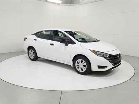 Used 2025 Nissan Versa S w/ Trunk Package FWD image 1