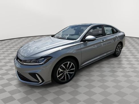 New 2025 Volkswagen Jetta SE image 3