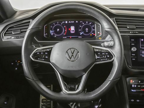 Used 2024 Volkswagen Tiguan SEL R-Line image 27