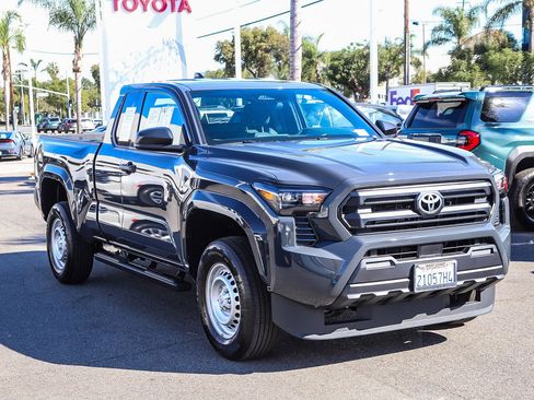 Used 2025 Toyota Tacoma SR RWD image 3