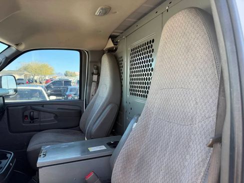 Used 2013 Chevrolet Express 2500 w/ Power Package RWD image 11