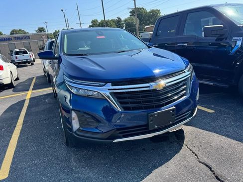 Used 2022 Chevrolet Equinox LT FWD image 2