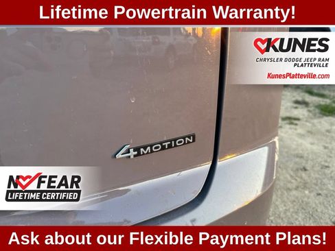 Used 2023 Volkswagen Atlas Cross Sport SEL Premium R-Line AWD/4WD image 17