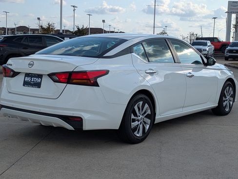 Used 2024 Nissan Altima 2.5 S image 3