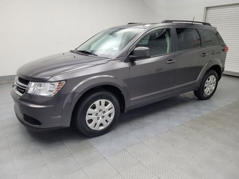 Used 2018 Dodge Journey SE image 2