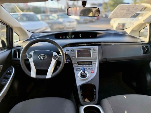 Used 2015 Toyota Prius Two FWD image 17