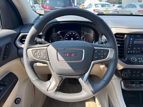Used 2023 GMC Acadia Denali AWD/4WD image 22