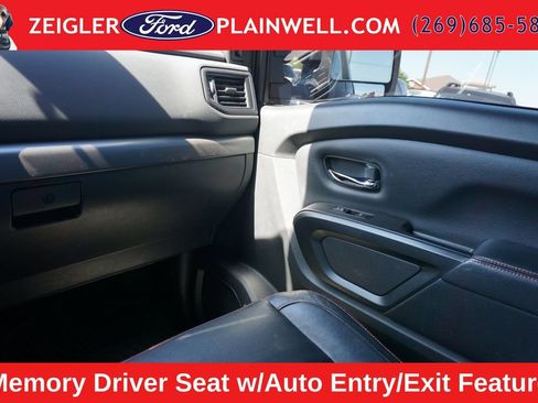Used 2021 Nissan Titan PRO-4X w/ Pro-4x Convenience Package AWD/4WD image 34