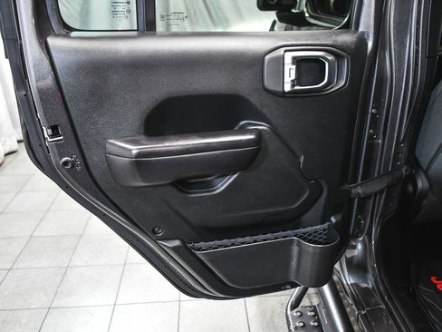 Used 2019 Jeep Wrangler Unlimited Sport S image 10