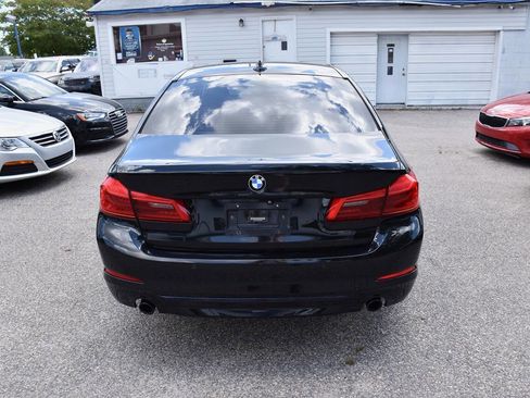 Used 2017 BMW 530i xDrive w/ Premium Package AWD/4WD image 3