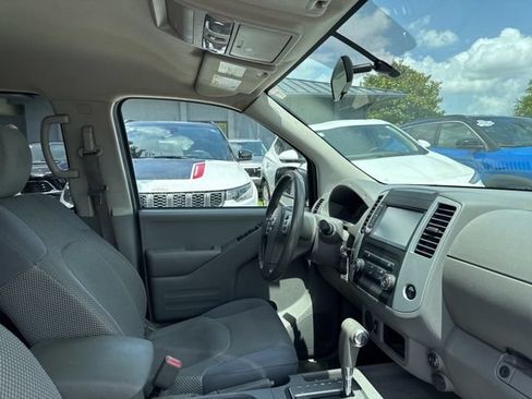 Used 2019 Nissan Frontier SV RWD image 11