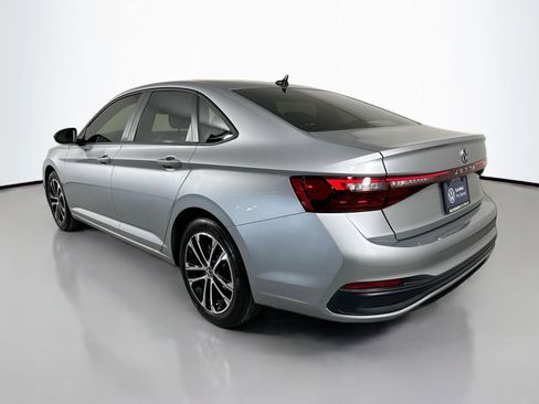 Certified 2025 Volkswagen Jetta Sport image 7