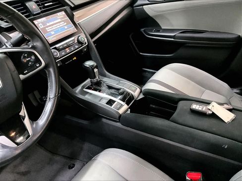 Used 2019 Honda Civic EX image 19
