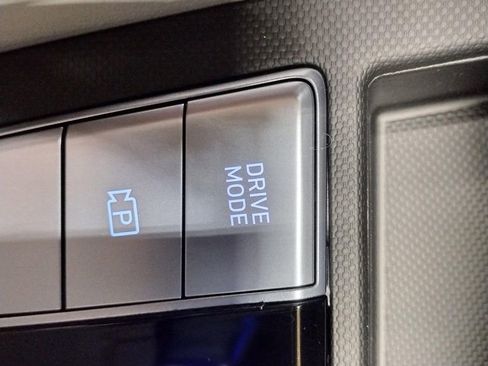 New 2026 Hyundai Elantra Limited image 25