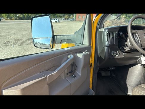 Used 2021 GMC Savana 3500 Extended w/ Power Convenience Package image 6