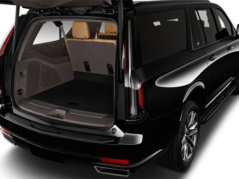 Used 2024 Cadillac Escalade ESV Sport Platinum w/ LPO, ONYX Package AWD/4WD image 7
