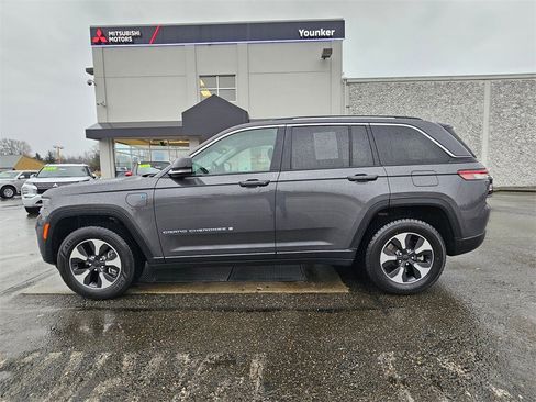 Used 2024 Jeep Grand Cherokee Limited 4xe image 8
