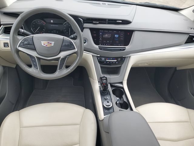 Certified 2022 Cadillac XT5 Premium Luxury AWD/4WD image 11