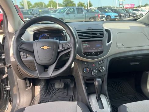 Used 2016 Chevrolet Trax LS image 18