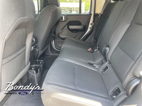 Used 2020 Jeep Gladiator Sport w/ Quick Order Package 24S AWD/4WD image 11