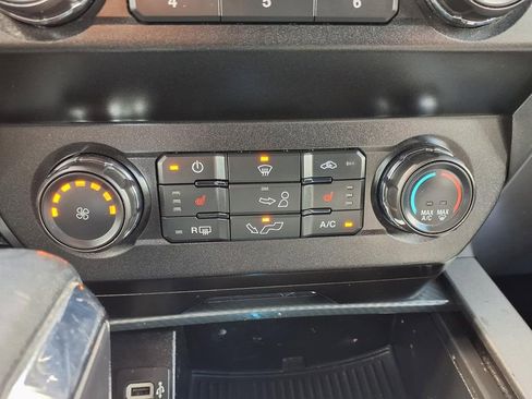 Used 2020 Ford F150 XLT w/ Equipment Group 302A Luxury AWD/4WD image 14