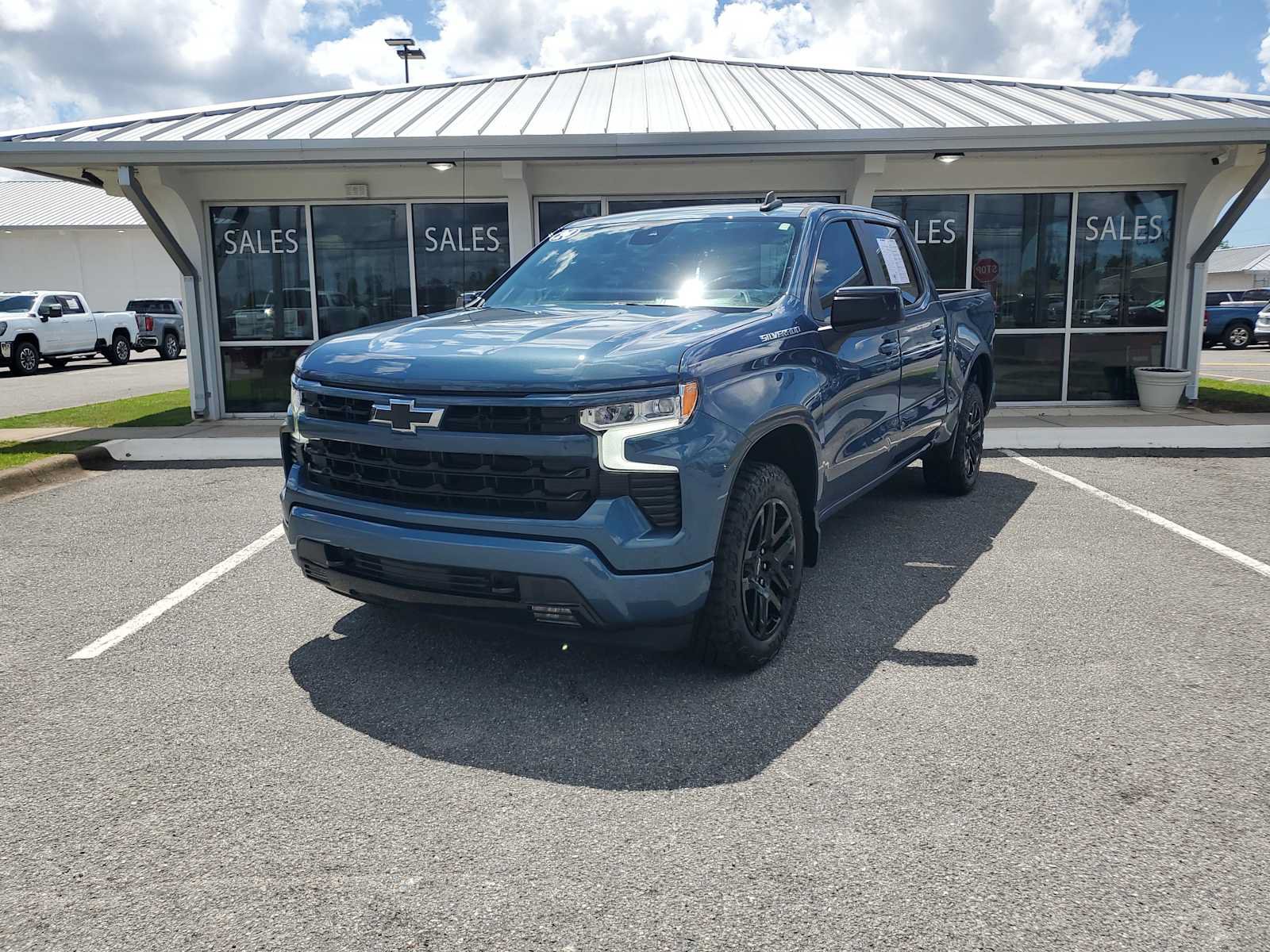 Used 2024 Chevrolet Silverado 1500 RST RWD image 1