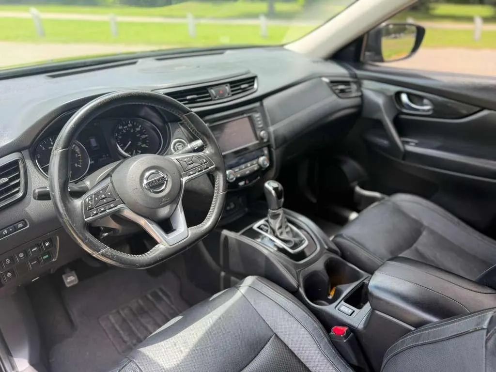 Used 2018 Nissan Rogue SL FWD image 10