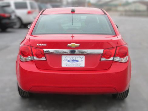 Used 2016 Chevrolet Cruze LS image 4