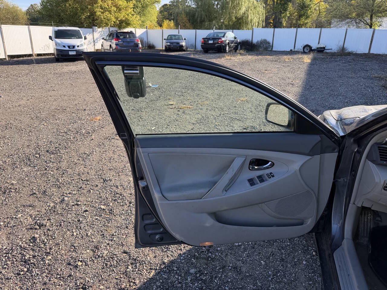 Used 2011 Toyota Camry LE FWD image 20